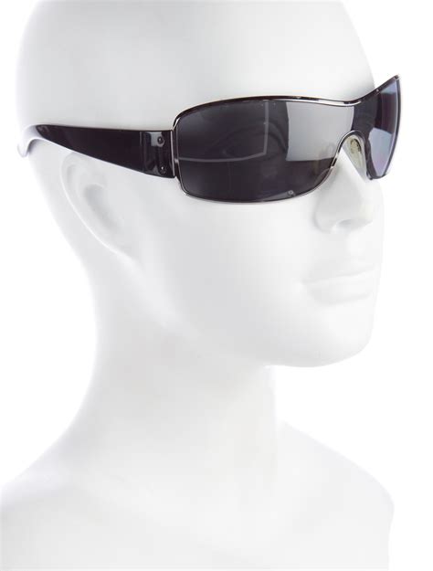 polarized prada sunglasses|prada polarized sunglasses for men.